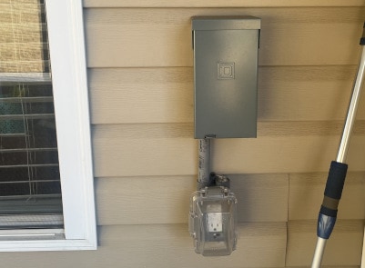 Hot tub disconnect installed by an electrician